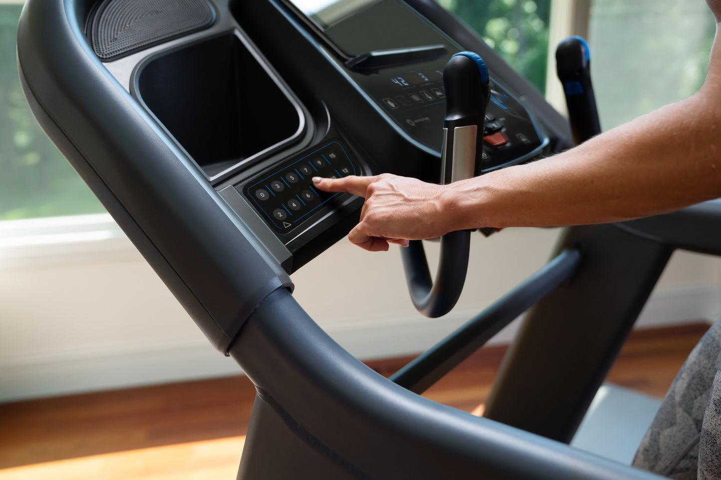Grade C - Horizon 7.4AT Treadmill