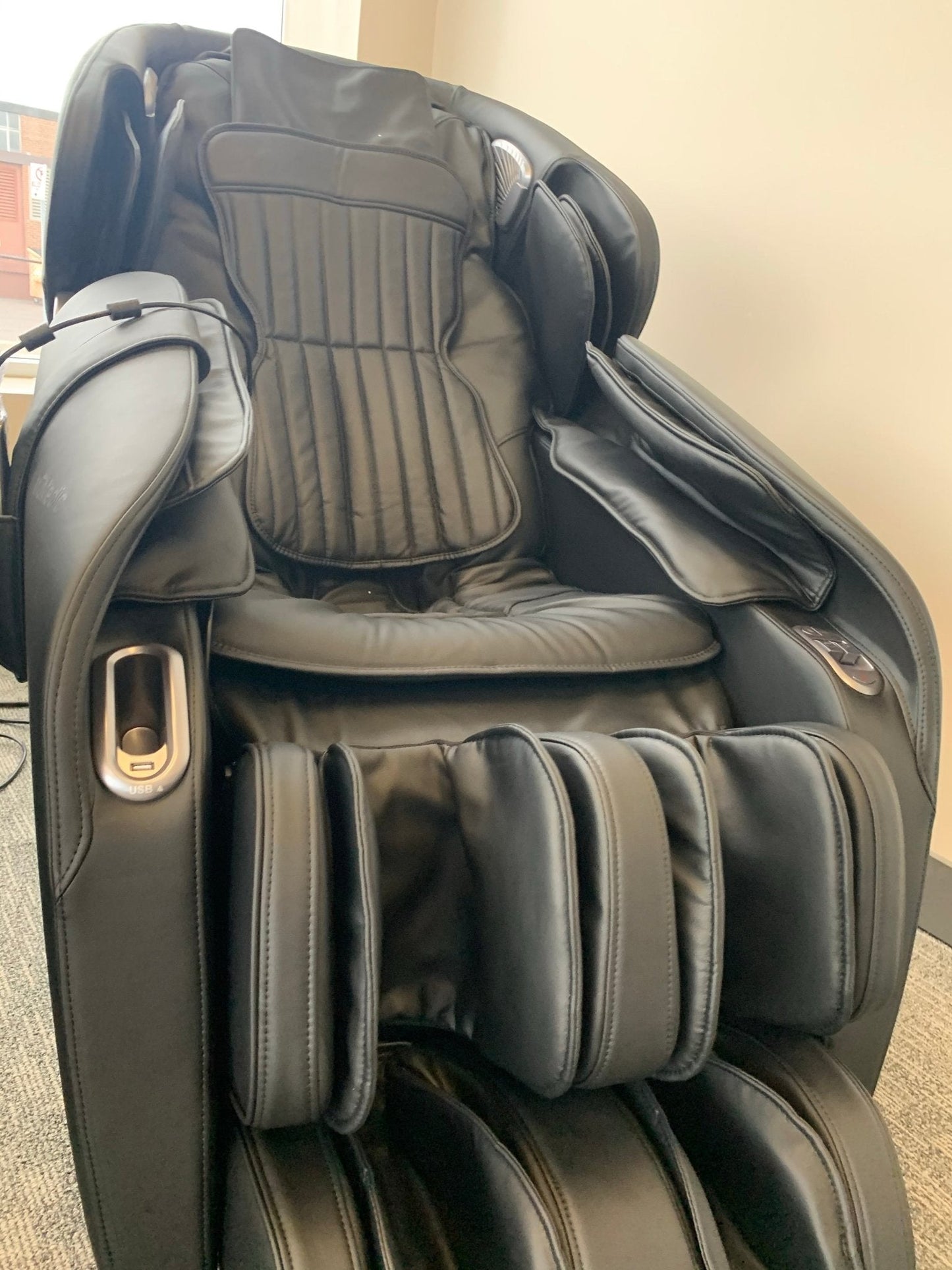 Demo unit-MC-2500 TRUMEDIC Massage Chair with L track & voice control
