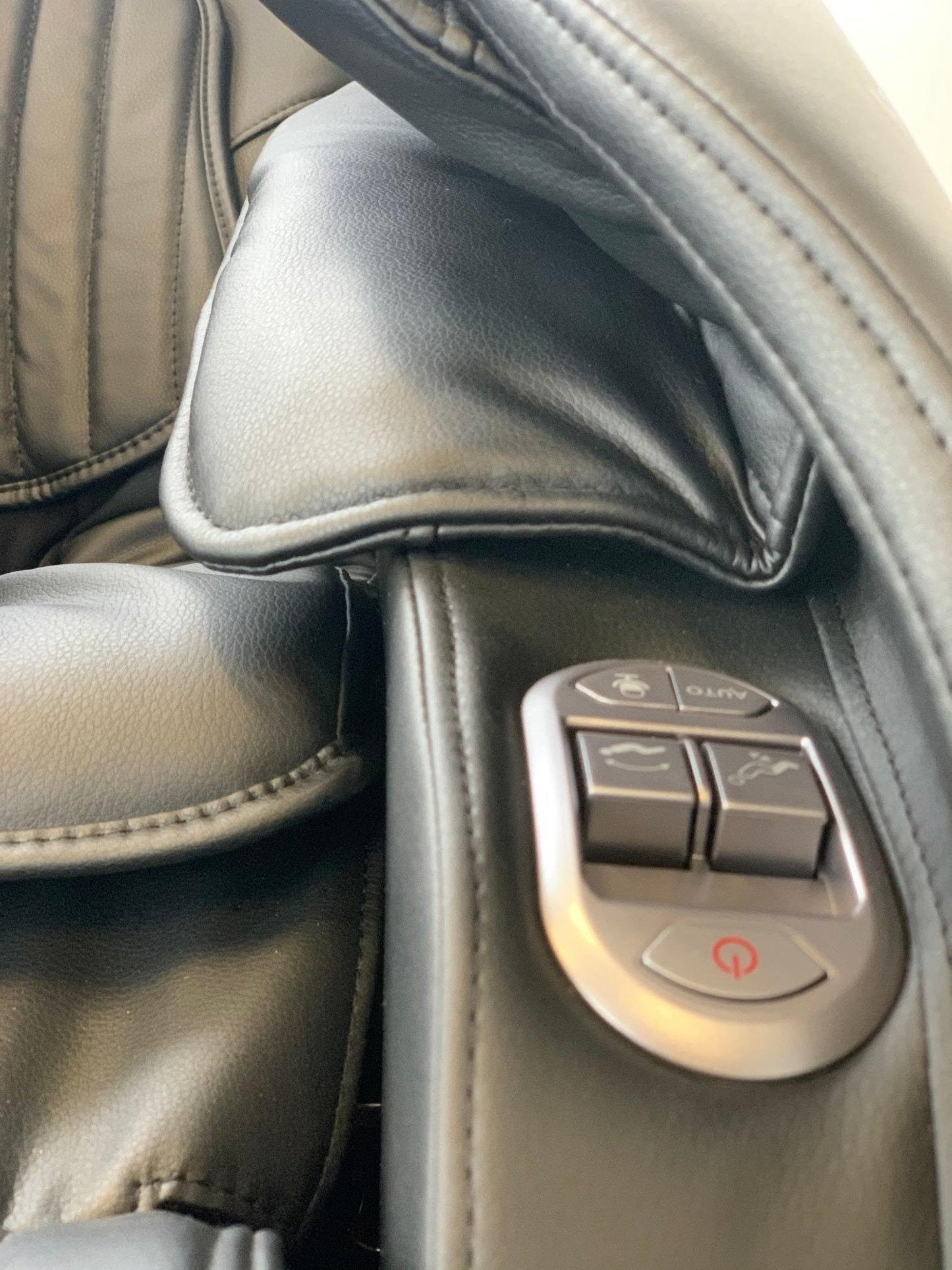 Demo unit-MC-2500 TRUMEDIC Massage Chair with L track & voice control