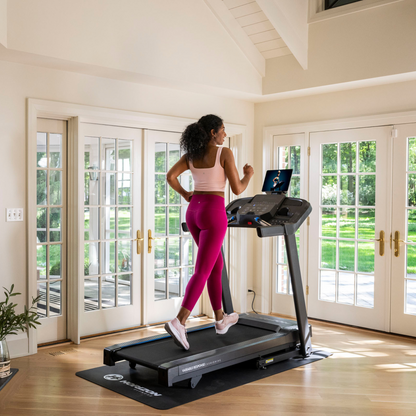 GRADE B - Horizon 5.0AT @ Zone Treadmill - (Delivered built)