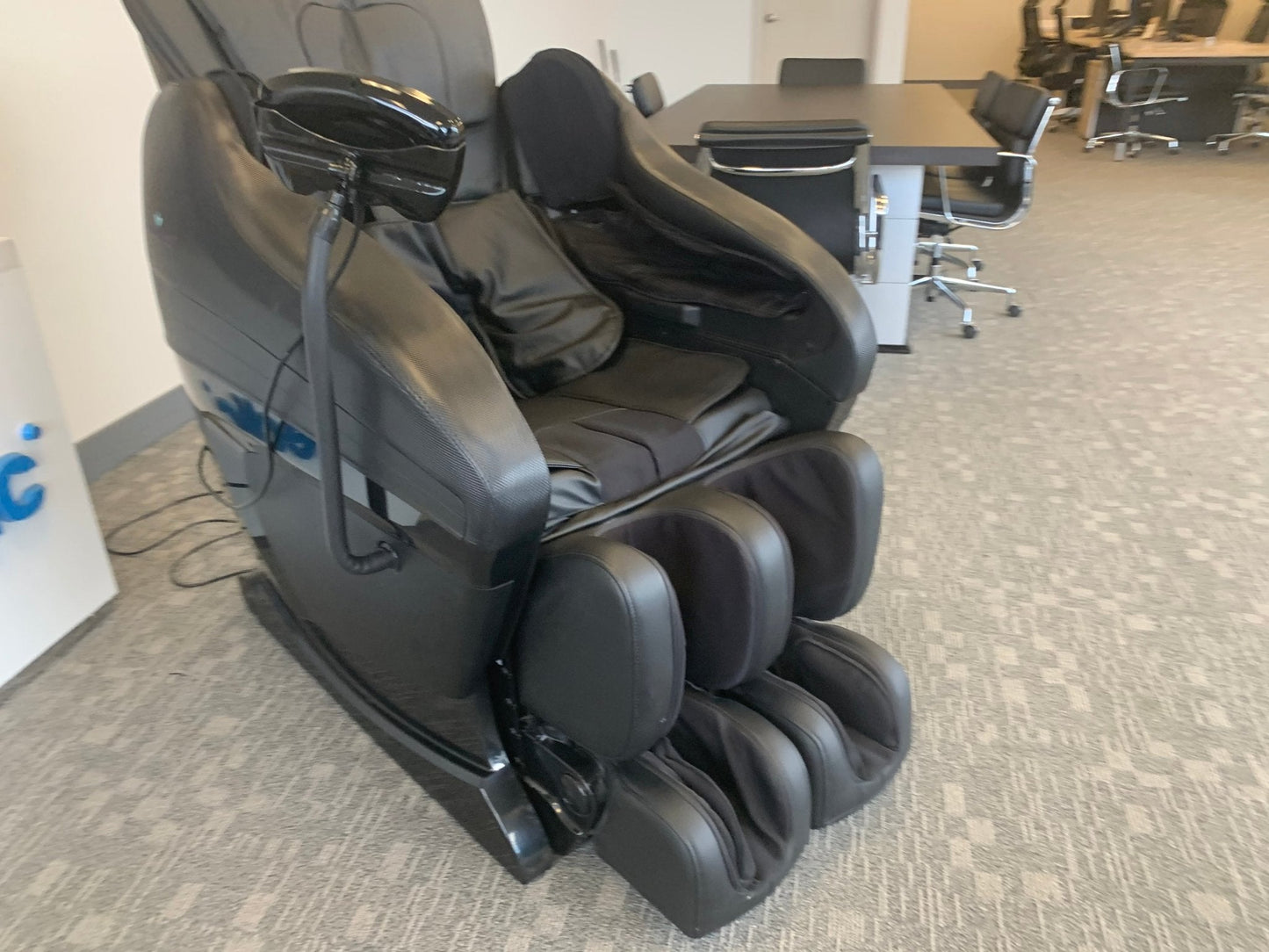 -Demo Unit-Essenza Massage Chair by Spa Dynamix