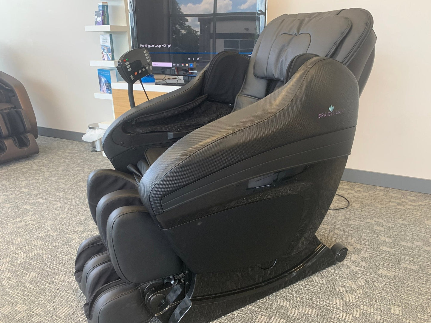 -Demo Unit-Essenza Massage Chair by Spa Dynamix